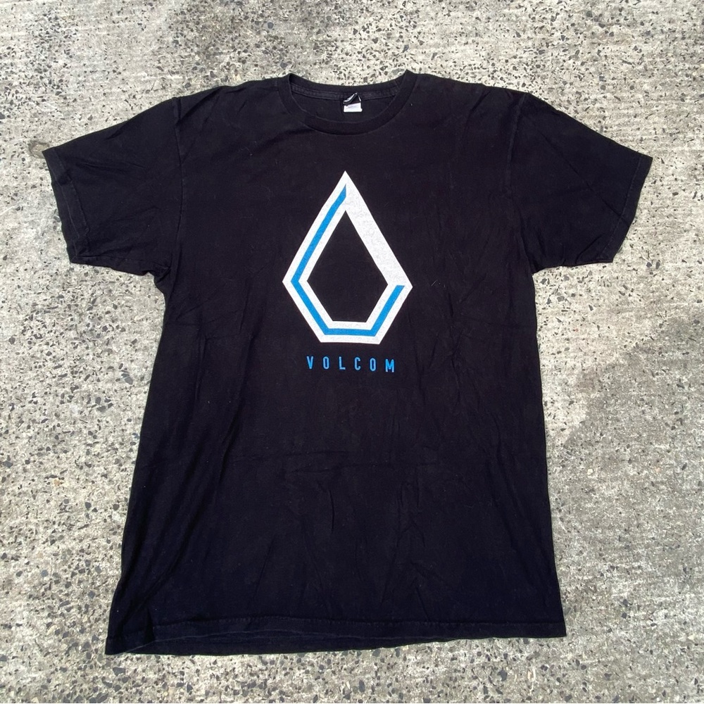Y2k Volcom skater tee